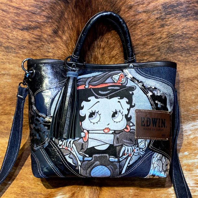 本革 バッグ ベティちゃん 刺繍 デニムリメイク-