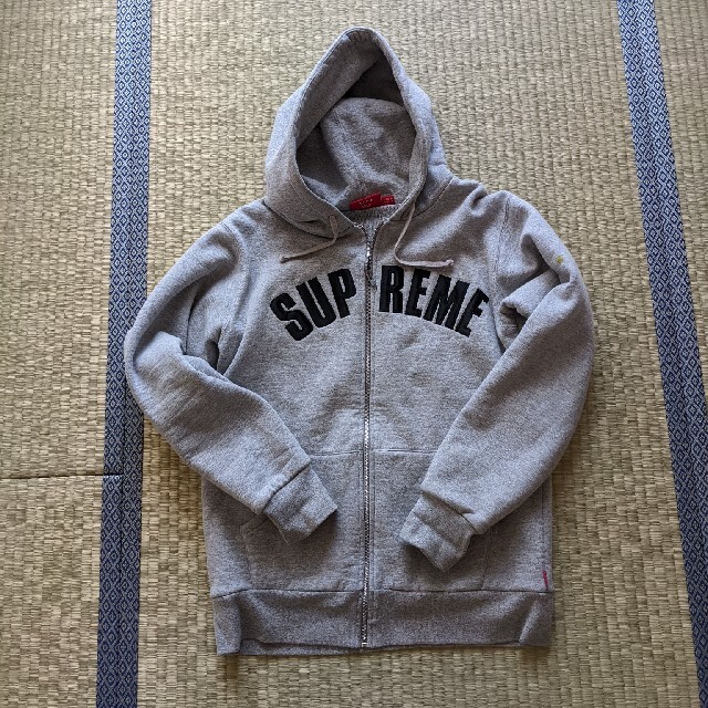 Supreme アーチロゴ ジップフーディー - パーカー