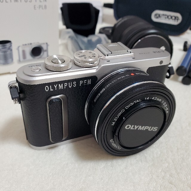 OLYMPUS(オリンパス)の【まーまれーど様】オリンパス　OLYMPUS PEN E-PL8 スマホ/家電/カメラのカメラ(デジタル一眼)の商品写真