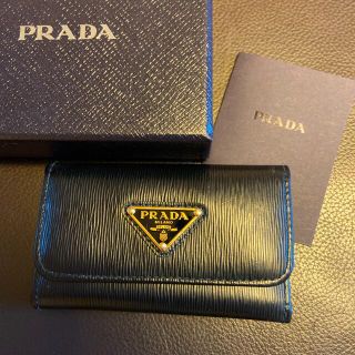 プラダ(PRADA)の【PRADA】プラダ  キーケース　黒　レザー　ゴールド金具　6連　ユニセックス(キーケース)