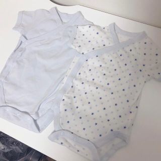 ユニクロ(UNIQLO)のUNIQLO ボディスーツ 2枚セット 60サイズ 新生児肌着 半袖 前開き(肌着/下着)