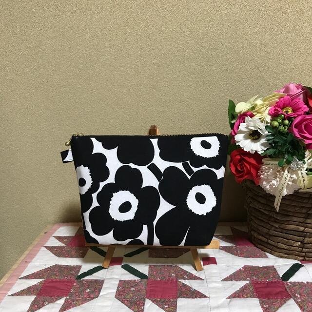 marimekko(マリメッコ)のマリメッコ  生地　ハンドメイド　ミニウニッコ2022限定カラー　マチ付きポーチ ハンドメイドのファッション小物(ポーチ)の商品写真