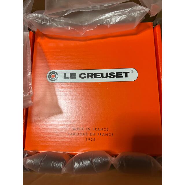 LE CREUSET(ルクルーゼ)のル・クルーゼ　ココット　エブリィ　18 チェリーレッド インテリア/住まい/日用品のキッチン/食器(鍋/フライパン)の商品写真