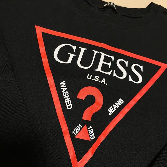 GUESS(ゲス)の美品　GUESS トレーナー レディースのトップス(トレーナー/スウェット)の商品写真