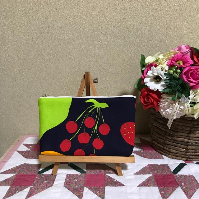 marimekko(マリメッコ)のマリメッコ  生地　ハンドメイド　ピエニトリ　2cmマチ付きポーチ ハンドメイドのファッション小物(ポーチ)の商品写真