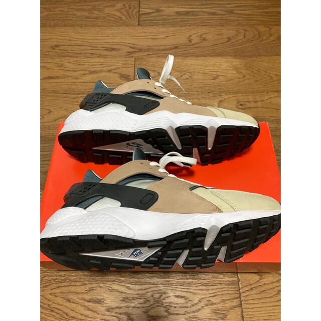 NIKE(ナイキ)のNIKE AIR HUARACHE ESCAPE 27.5cm メンズの靴/シューズ(スニーカー)の商品写真