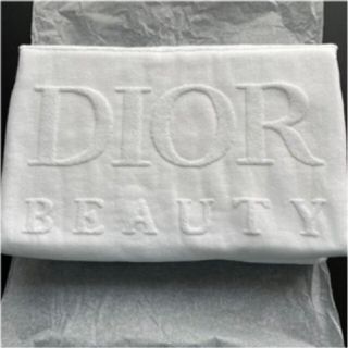 クリスチャンディオール(Christian Dior)の【最新♥️新品未使用】Diorビューティー　バスタオル(タオル/バス用品)