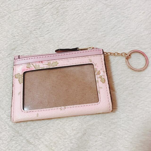 COACH(コーチ)のcoach パスケース　コインケース　花柄 レディースのファッション小物(名刺入れ/定期入れ)の商品写真