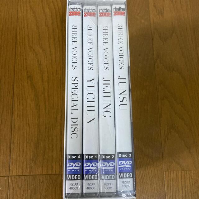 JYJ(ジェイワイジェイ)のジェジュン・ジュンス・ユチョン　　　3HREE　VOICES DVD エンタメ/ホビーのDVD/ブルーレイ(舞台/ミュージカル)の商品写真