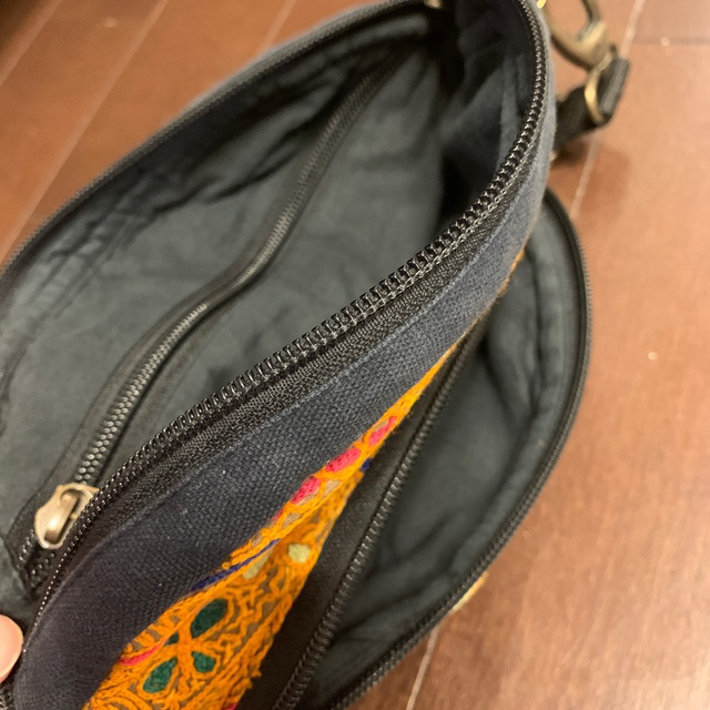 MALAIKA(マライカ)のMALAIKA 刺繍　ショルダーバッグ レディースのバッグ(ショルダーバッグ)の商品写真