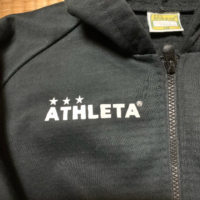 ATHLETA(アスレタ)の【140】アスレタ　ジップアップパーカー キッズ/ベビー/マタニティのキッズ服男の子用(90cm~)(ジャケット/上着)の商品写真