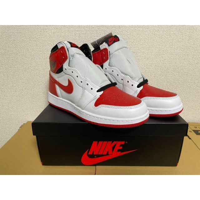 NIKE(ナイキ)のNike GS Air Jordan 1 High OG "Heritage" メンズの靴/シューズ(スニーカー)の商品写真