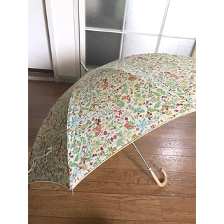 ラデュレ(LADUREE)の新品リバティ日傘 晴雨兼用☆雨具　雨傘(傘)