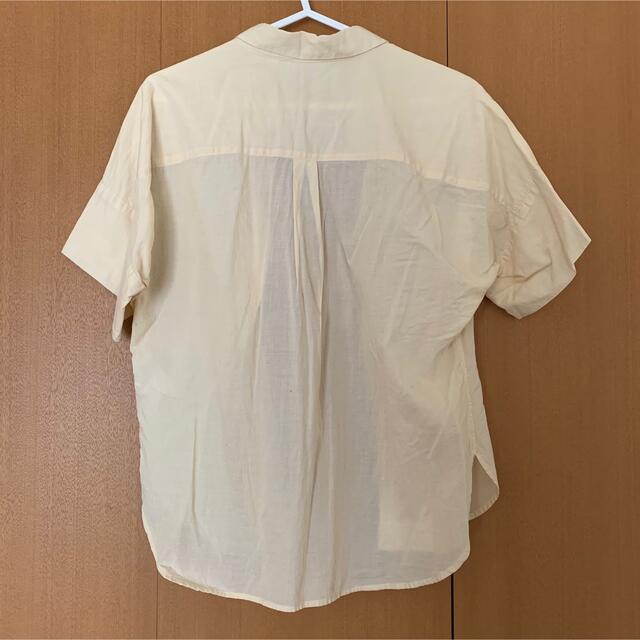 UNIQLO(ユニクロ)の【限定価格】ユニクロ　Sサイズ　シャツ レディースのトップス(シャツ/ブラウス(半袖/袖なし))の商品写真