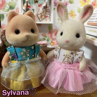 エポック(EPOCH)のシルバニアファミリー　服　ハンドメイド　きせかえ　女の子　2着　(その他)