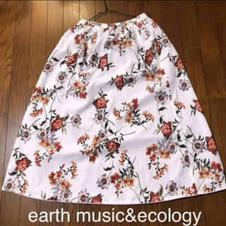 アースミュージックアンドエコロジー(earth music & ecology)のアースミュージックアンドエコロジー　花柄　ロングスカート(ロングスカート)