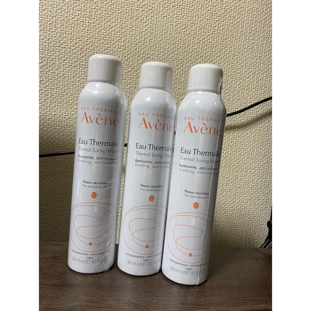 Avene(アベンヌ)のアベンヌウォーター300ml 3本セット コスメ/美容のスキンケア/基礎化粧品(化粧水/ローション)の商品写真