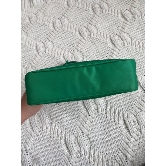 PRADA(プラダ)の【⚠️専用出品⚠️】レアカラー💚プラダ　テスート　ナイロン　ハンドバッグ　 レディースのバッグ(ハンドバッグ)の商品写真