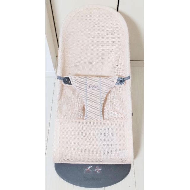 BABYBJORN(ベビービョルン)の超美品ベビービョルン バウンサー Bliss Air  パーリーピンクメッシュ キッズ/ベビー/マタニティの寝具/家具(ベビーベッド)の商品写真