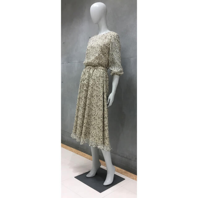 Theory luxe 20ss 花柄プリントセットアップ