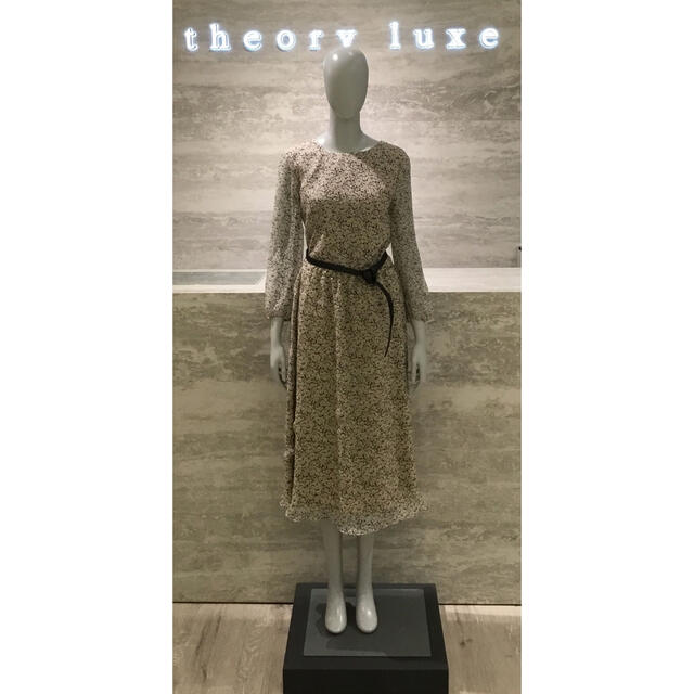 Theory luxe - Theory luxe 20ss 花柄プリントセットアップの通販 by