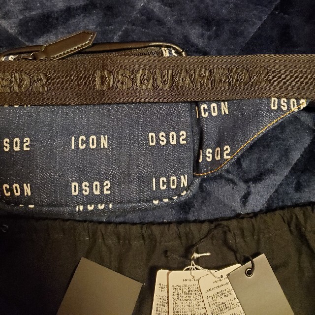 DSQUARED2   Dsquared2ボディバッグの通販 by ぴと's shop｜ディー