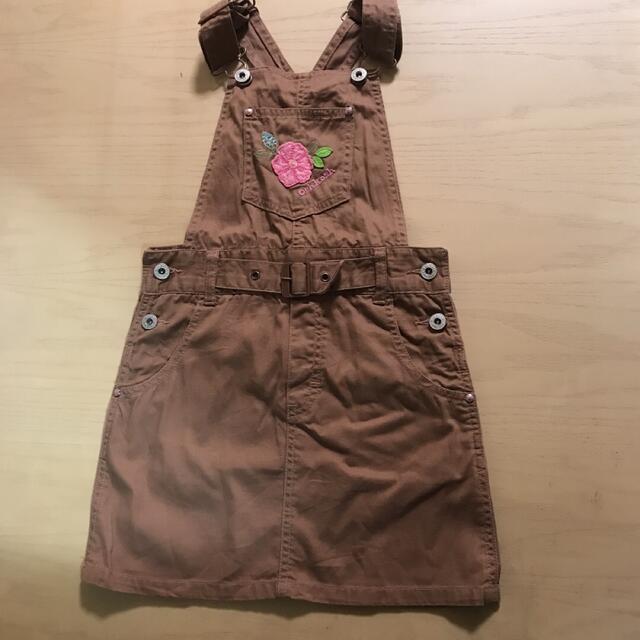 OshKosh(オシュコシュ)のジャンパースカート　120 キッズ/ベビー/マタニティのキッズ服女の子用(90cm~)(スカート)の商品写真