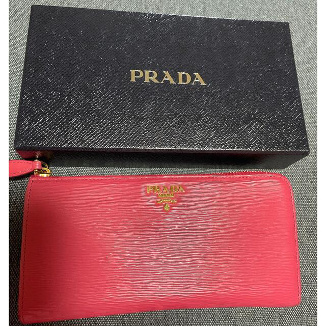 ファッション小物PRADA  長財布