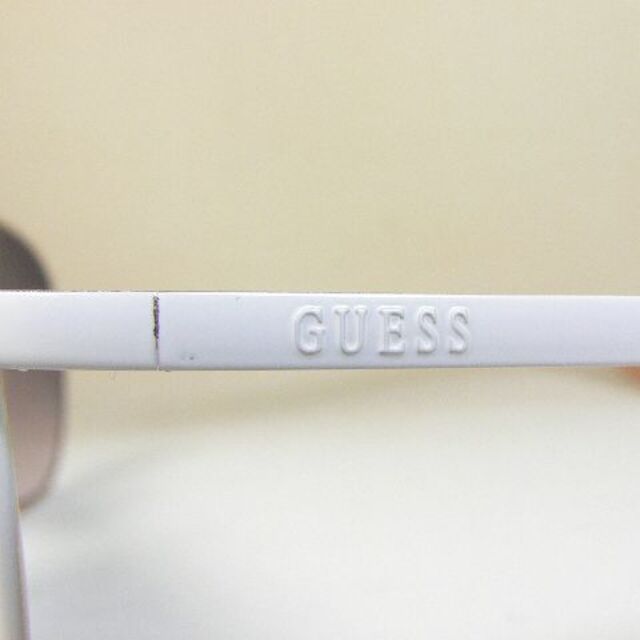 GUESS(ゲス)のEXILE ATSUSHIさん着用 GUESS サングラス ティアドロップ  メンズのファッション小物(サングラス/メガネ)の商品写真