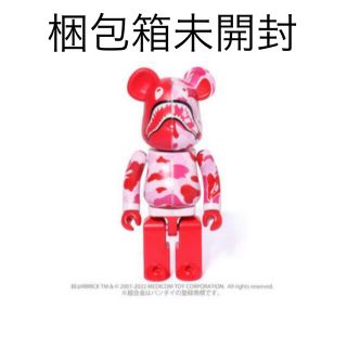 超合金 BE@RBRICK BAPE(R)ABC CAMO SHARK PINK(フィギュア)