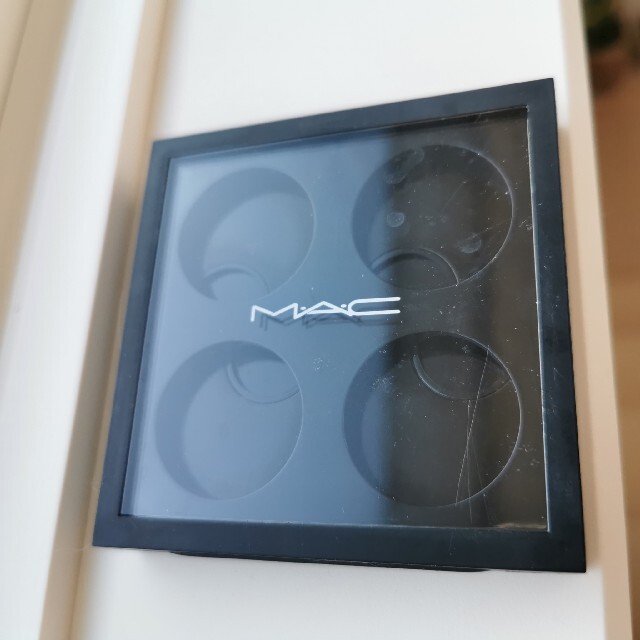 MAC(マック)の処分価格☆MAC☆アイシャドウパレット4 新古品 コスメ/美容のベースメイク/化粧品(アイシャドウ)の商品写真