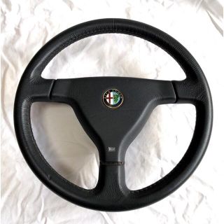 アルファロメオ(Alfa Romeo)のアルファロメオ　ステアリング　純正　粘り無し　ほつれ無し　380mm(車種別パーツ)