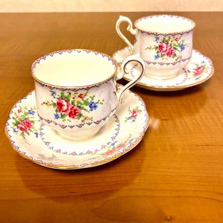 ロイヤルアルバート(ROYAL ALBERT)の未使用　ロイヤルアルバート　プチポアン　カップ　ソーサー　英国製(グラス/カップ)