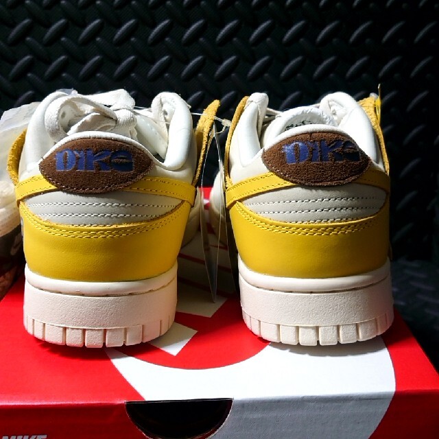 NIKE(ナイキ)のWMNS Dunk Low Banana レディースの靴/シューズ(スニーカー)の商品写真