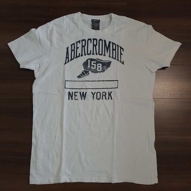 Abercrombie&Fitch(アバクロンビーアンドフィッチ)の[美品] ｱﾊﾞｸﾛ Tｼｬﾂ(半袖) ﾎﾜｲﾄ L メンズのトップス(Tシャツ/カットソー(半袖/袖なし))の商品写真