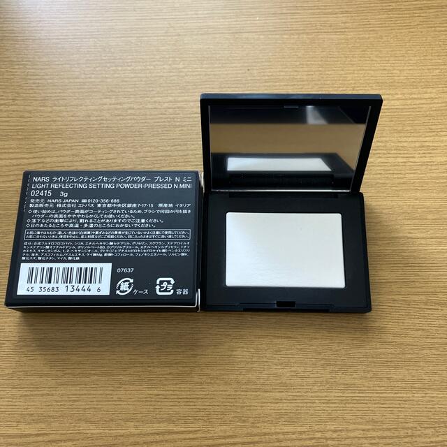 NARS ライトリフレクティングセッティングパウダープレストNミニ 3g コスメ/美容のベースメイク/化粧品(フェイスパウダー)の商品写真