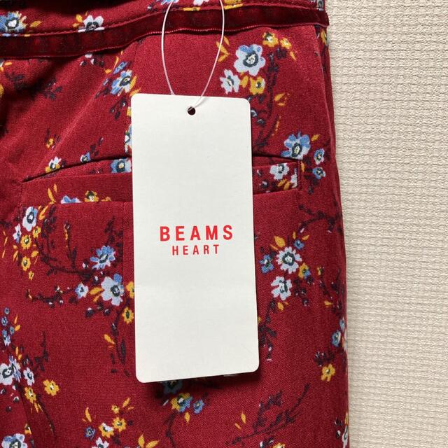 BEAMS(ビームス)の新品♪タグ付き　BEAMS ビームス 花柄 ワイドパンツ レディースのパンツ(カジュアルパンツ)の商品写真