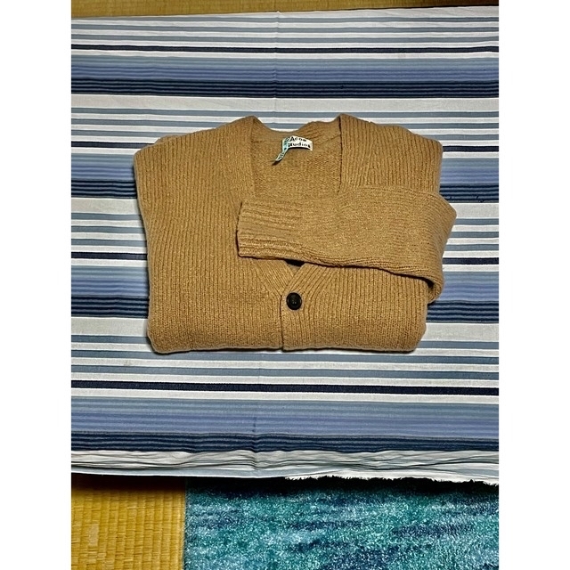 acne studios vネックカーディガン