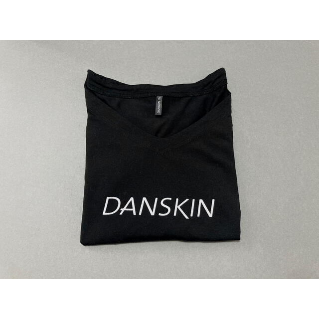 DANSKINハーフトップTシャツ スポーツ/アウトドアのトレーニング/エクササイズ(ヨガ)の商品写真