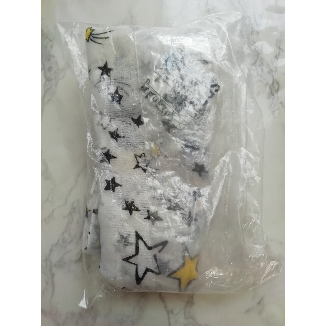 UNIQLO(ユニクロ)のユニクロ アンディ・ウォーホル SPRZ NY 星柄スカーフ レディースのファッション小物(バンダナ/スカーフ)の商品写真