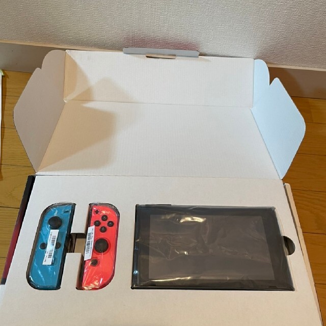 【ニンテンドースイッチ】本体　・　持運び用バッグ