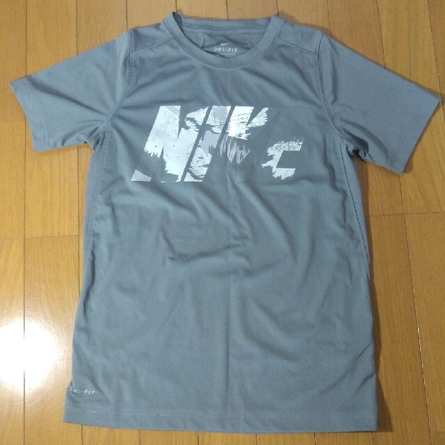 NIKE(ナイキ)のTシャツ メンズのトップス(シャツ)の商品写真