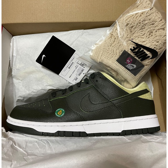 NIKE(ナイキ)の26.5㌢Nike Dunk Low Avocado  ダンクロー アボカド レディースの靴/シューズ(スニーカー)の商品写真