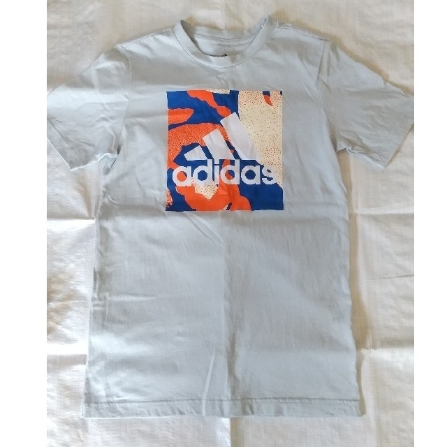 adidas(アディダス)のadidas Tシャツ 160cm キッズ/ベビー/マタニティのキッズ服男の子用(90cm~)(Tシャツ/カットソー)の商品写真