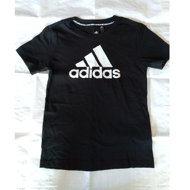 adidas(アディダス)のadidas Tシャツ 150cm キッズ/ベビー/マタニティのキッズ服男の子用(90cm~)(Tシャツ/カットソー)の商品写真