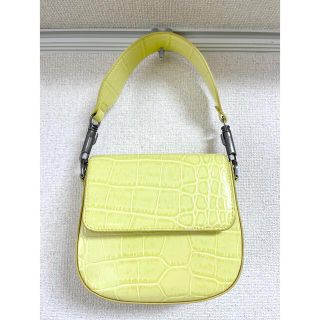 ザラ(ZARA)のZARA バッグイエロー　ネオンクロスボディバッグ(ショルダーバッグ)