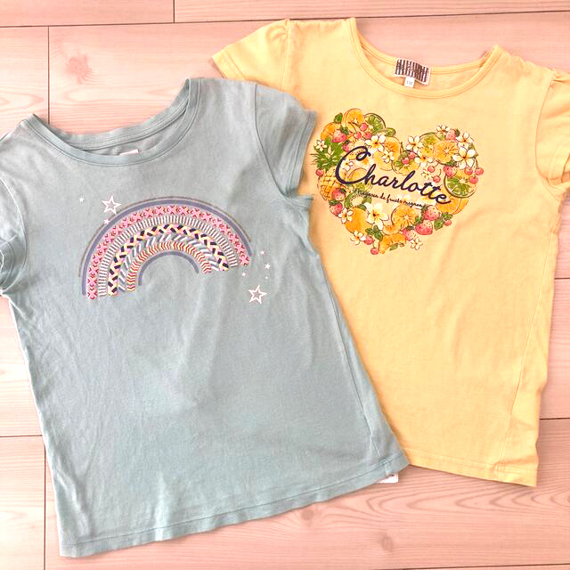 GAP(ギャップ)の半袖Tシャツ2枚セット　130 キッズ/ベビー/マタニティのキッズ服女の子用(90cm~)(Tシャツ/カットソー)の商品写真