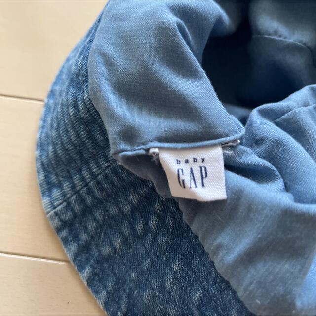 babyGAP(ベビーギャップ)のGAP  DENIM BUCKET HAT（デニムバケットハット） キッズ/ベビー/マタニティのこども用ファッション小物(帽子)の商品写真