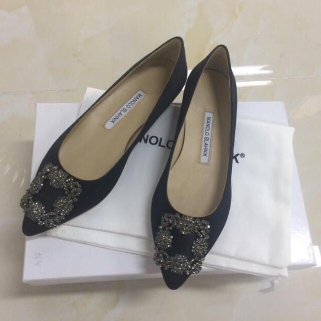 Manolo Blahnik パンプス