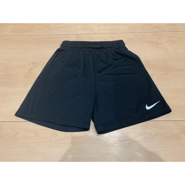 NIKE(ナイキ)のNIKE ドライフィットパンツ(150〜160) キッズ/ベビー/マタニティのキッズ服男の子用(90cm~)(パンツ/スパッツ)の商品写真